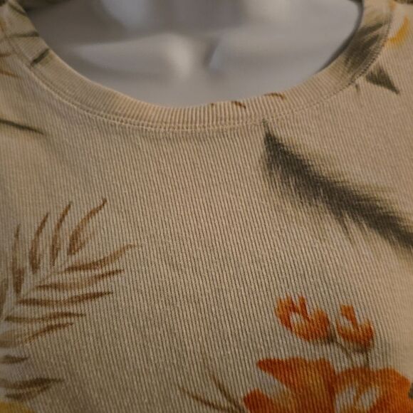 Caribbean Joe Women's L Tropical Peach Yellow Floral Boxy Crop 3/4 Sleeve Top - Picture 3 of 10